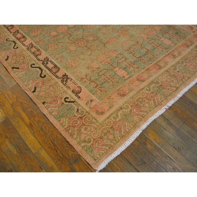 Early 20th Century 1930s Taupe Pomegranate Antique Chinese Khotan Rug 5'6" X 10'6" Handknotted Wool Carpet For Sale - Image 5 of 5