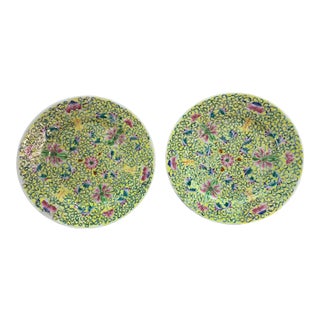 Pair of Marked Early 20th Century Chinese Plates For Sale