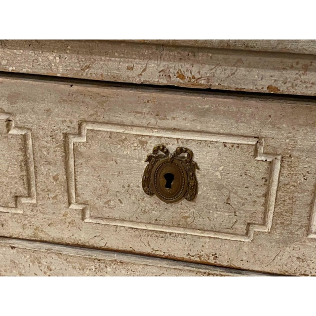 18th Century Neoclassical Commode For Sale - Image 4 of 12