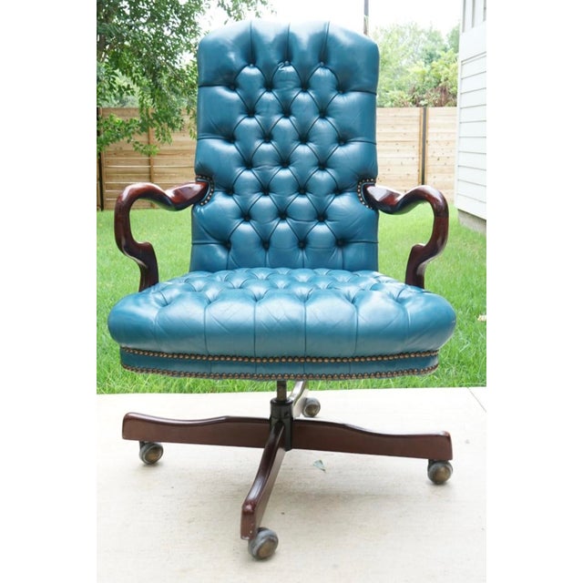 English Vintage English Regency Style Tufted Leather Executive Swivel Desk Chair For Sale - Image 3 of 11