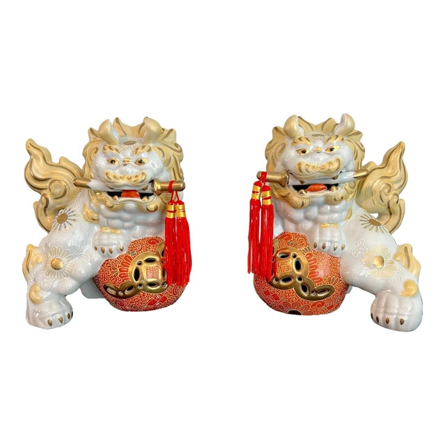 Mid 20th Century Kutani Gump’s Vintage Hand Painted Porcelain Foo Dogs - A Pair For Sale