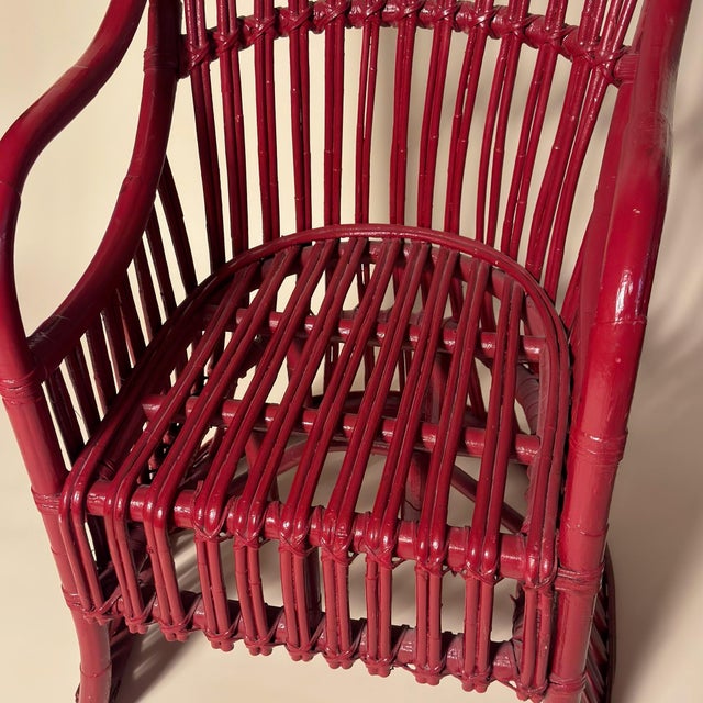 Abstract 1970s Pair of Red Rattan Chinoiserie Canopy Sun Chairs For Sale - Image 3 of 3