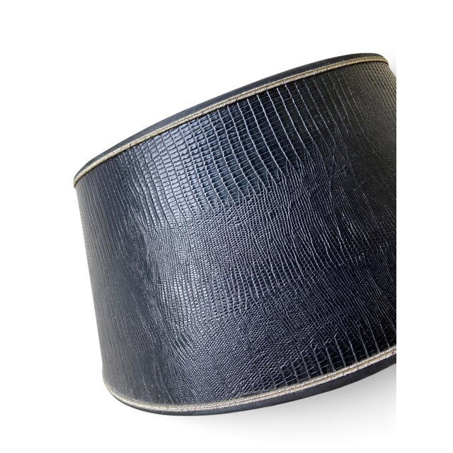 Vintage Mid-Century Stiffel Style Faux Alligator Bouillotte Lamp Shade For Sale In Los Angeles - Image 6 of 9