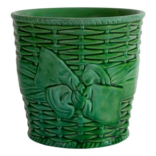 Majolica Basketweave Planter in Green Glazed Ceramic from Mintons, England, 1911 For Sale