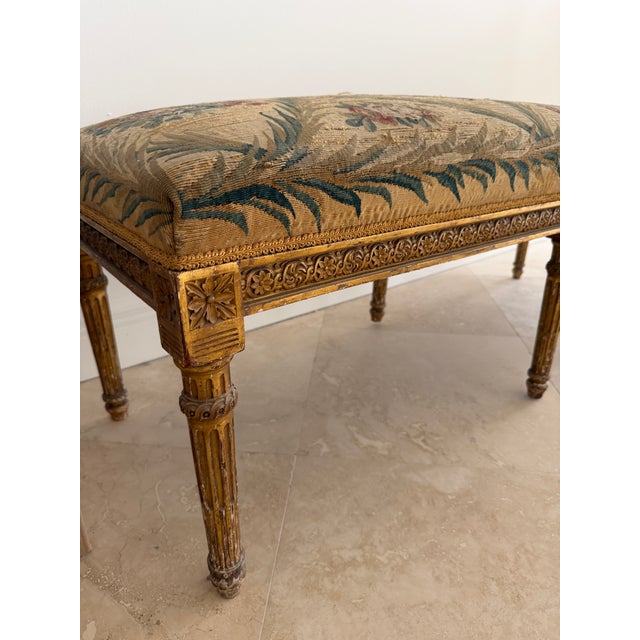 Traditional 20th Century French Louis XVI–Style Giltwood Upholstered Bench For Sale - Image 3 of 4