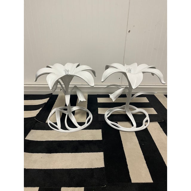 White Pair of Vintage Regency Attributed to Arthur Court Lily Side Table Pedestals For Sale - Image 8 of 9