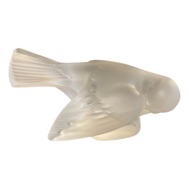 Crystal Sparrow Figurine by Lalique For Sale