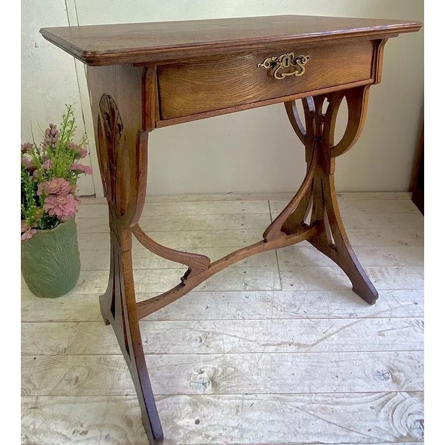 French Art Nouveau Side Table in Oak, 1900 For Sale - Image 4 of 18
