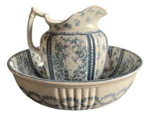 Etruria Toilette Wilton from Wedgwood, England, 1891-1910, Set of 2