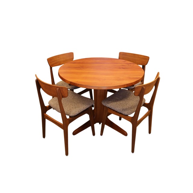 Danish Round Dining Table in Teak with Double Extension Leaves, 1960s For Sale - Image 12 of 18