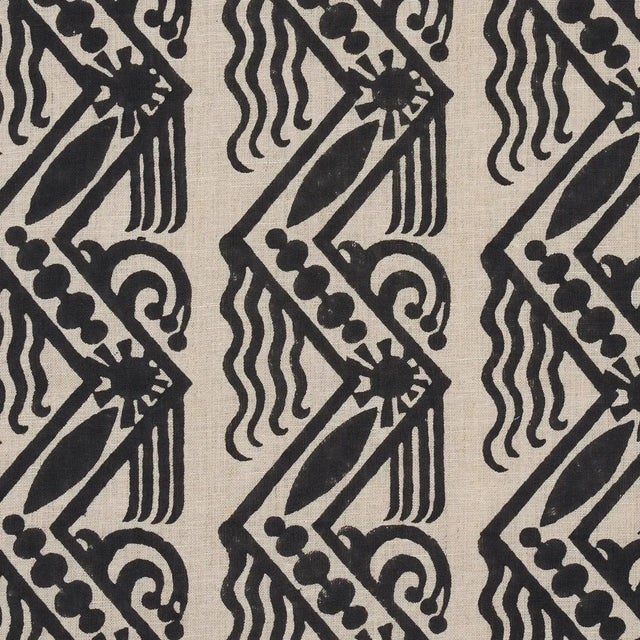 Abstract Schumacher x Drusus Tabor Venetian Zig Zag Block Print Fabric in Black on Natural For Sale - Image 3 of 4