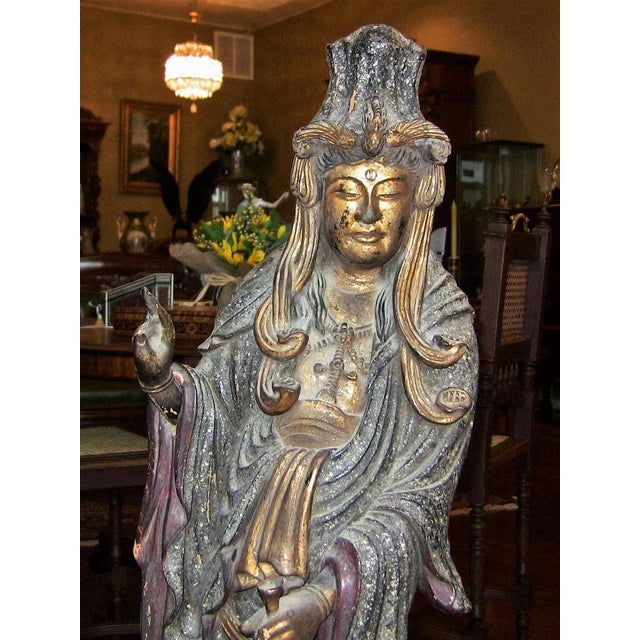 19c Asian Wooden Carved, Painted & Gilded Guanyin Statue For Sale - Image 9 of 12