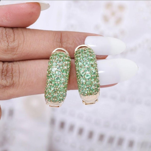 9.14 cts Natural tsavorite earrings in 14k gold For Sale - Image 4 of 18