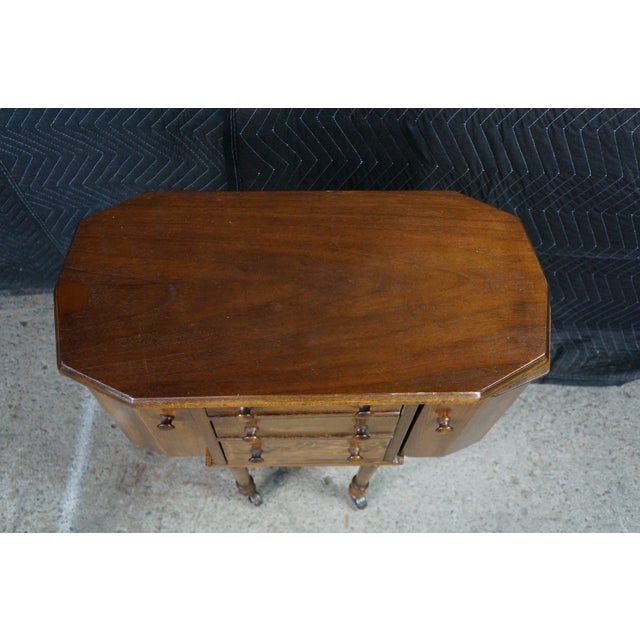 Early 20th Century Antique Martha Washington Walnut Spool Sewing Cabinet Chest Side Table Stand For Sale - Image 5 of 18