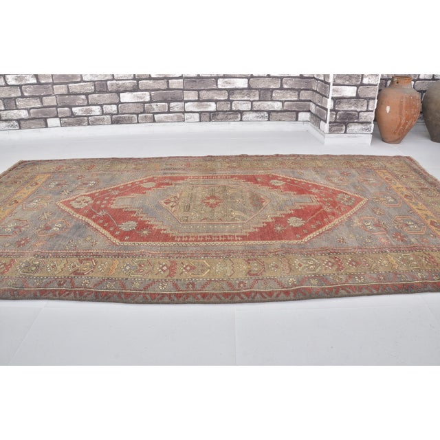 Turkish 1960s Oushak Handknotted Floral Carpet For Sale - Image 3 of 9