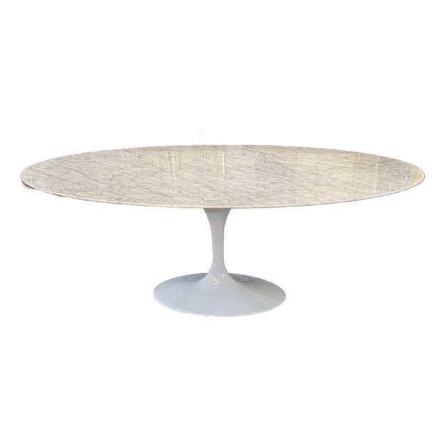 Nj Modern Furniture Saarinen-Style Oval Carrara Marble Tulip Dining Table For Sale