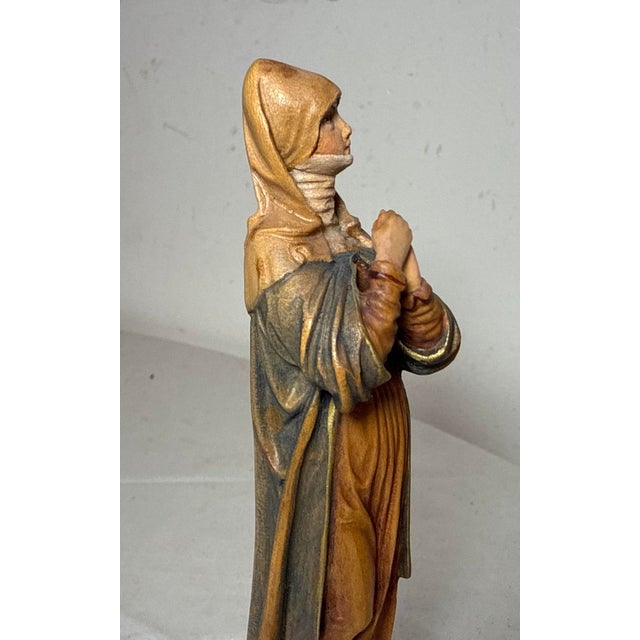 Brown Vintage Italian Wood Hand Carved Religious Madonna Nurnberg Statue Sculpture For Sale - Image 8 of 9
