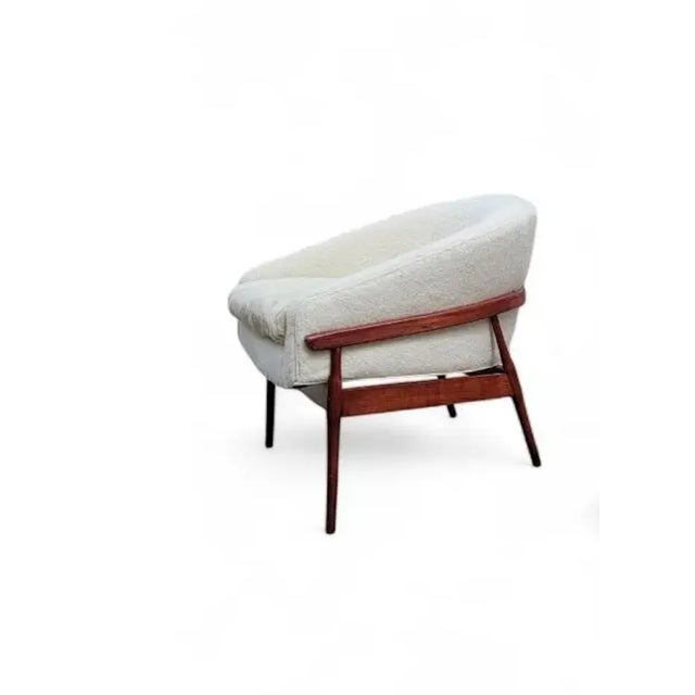MCM Low Barrel Back Lounge Chair by Fairfield Chair Co. Newly Reupholstered Mid-century modern low back barrel lounge...