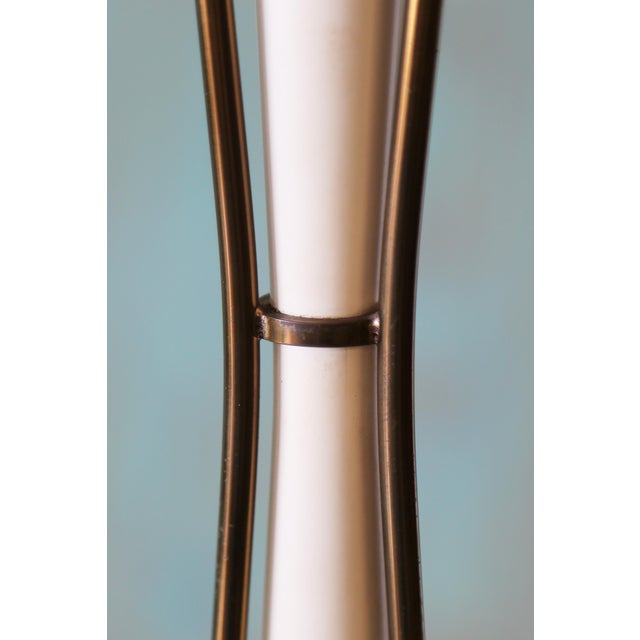 Antique White 1960s Brass and Enamel Table Lamp After Excelsior Paul McCobb Mid Century For Sale - Image 8 of 11