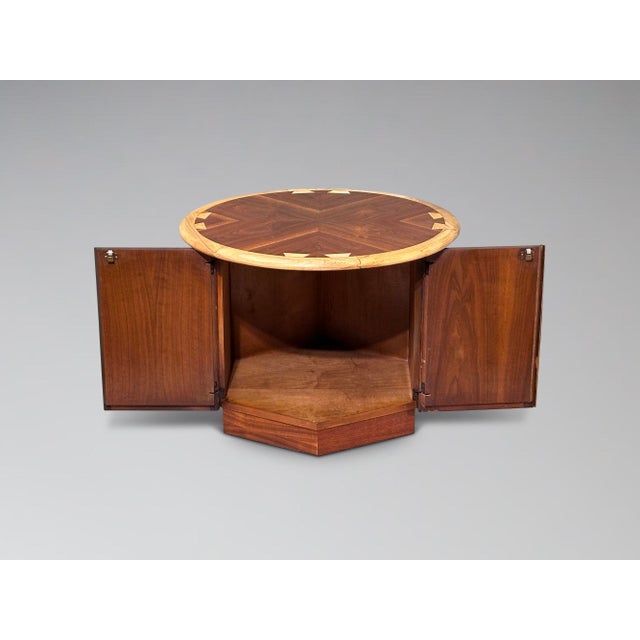 Arguably one of the most iconic lines of furniture of its era, Lane's Acclaim series' appeal is unparalleled by any other....