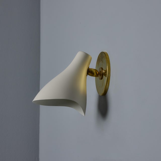 White 1950s Gino Sarfatti Model #10 Sconce for Arteluce in White For Sale - Image 8 of 12