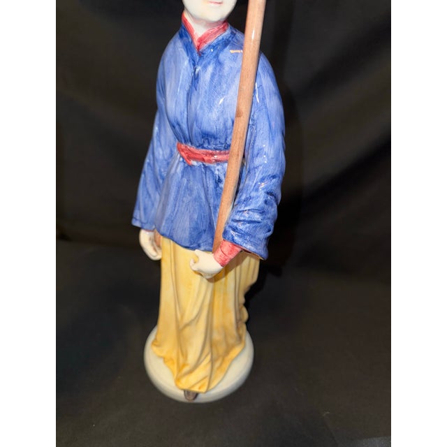 Ceramic Pair of Vintage Vietri Italian Porcelain Chinoiserie Figurines – Asian Couple With Parasols For Sale - Image 7 of 8