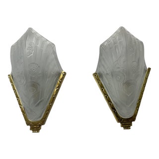 1920's Frenh Art Deco Bronze and Glass Wall Sconce Pair For Sale
