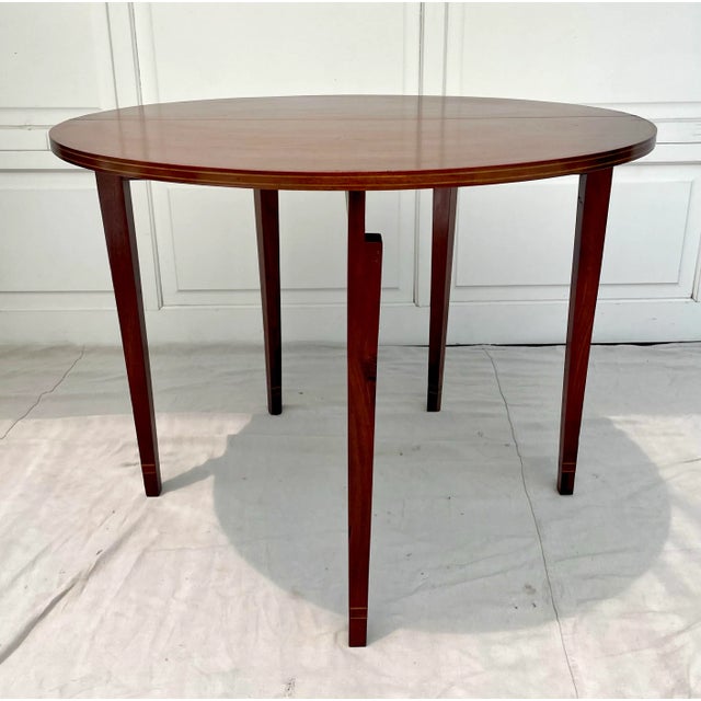 Traditional Federal Inlay Mahogany Gateleg Demi-Lune Round Table For Sale In Los Angeles - Image 6 of 12