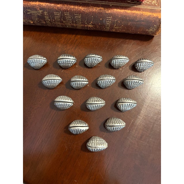 Mid 20th Century Vintage Bombay Company Silver Toned Coastal Clam Shell Place Card Holders — Set of 15 Palm Beach Regency Coastal Dinner Party Must Have For Sale - Image 5 of 8