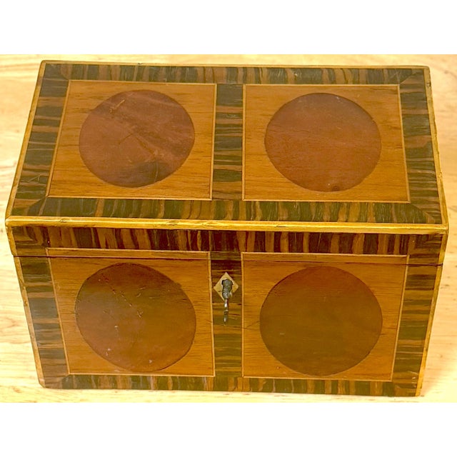 Antique Gillows Tea Caddy, Ebony & Satinwood, Circa 1795 For Sale - Image 4 of 15