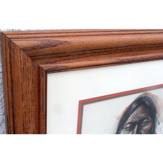 Ozz França Signed "Sitting Bull" 1986 Lithograph Portraiture 33/950 – Custom Oak Frame For Sale - Image 14 of 16