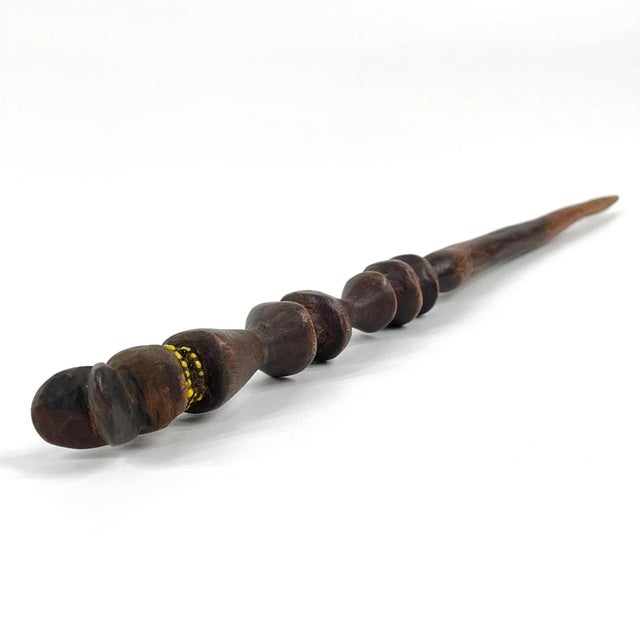 Early 20th Century Early 20th Century Nyamwezi Figural Engagement Hair Pick Tanzania For Sale - Image 5 of 6