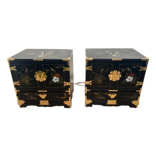 Vintage Set of Two Chinoiserie Nightstands Side Tables Japanese Tansu Inspired For Sale