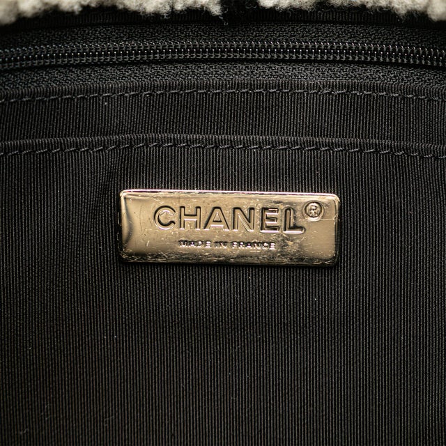 Chanel Grid Shearling Shopping Tote Tote Bag | Chairish