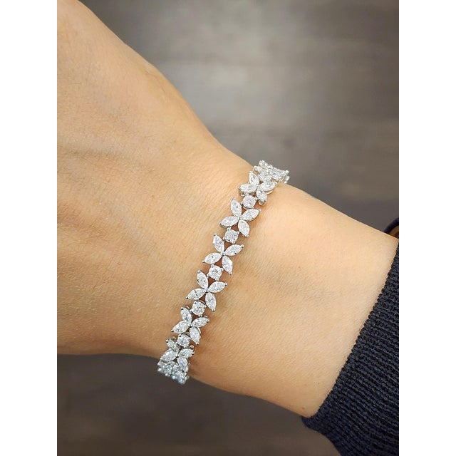 Modern 7.67 Ct Marquise & Round Diamond Tennis Bracelet For Sale - Image 3 of 8