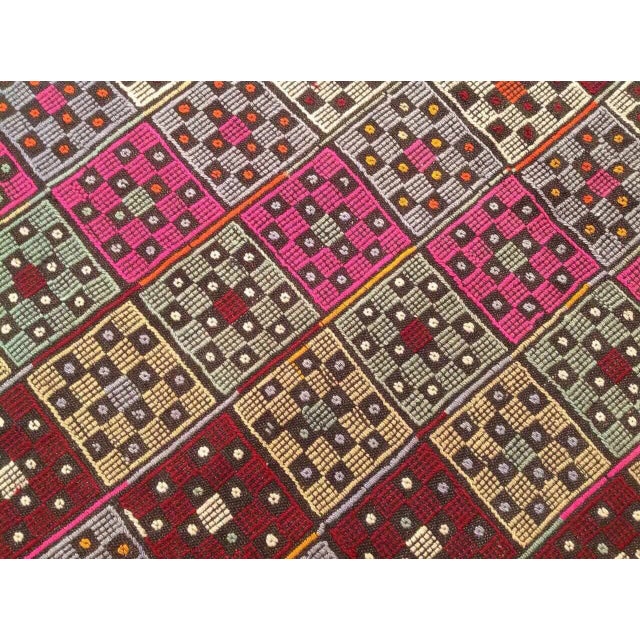 Turkish Vintage Kilim Rug - 4'9" X 6'2" For Sale In Raleigh - Image 6 of 7