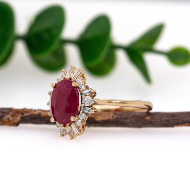 Heirloom Jewelry - 3.12cts Burma Ruby Ring W Natural Diamonds in 14k Solid Gold, Size 6.75 For Sale - Image 4 of 7