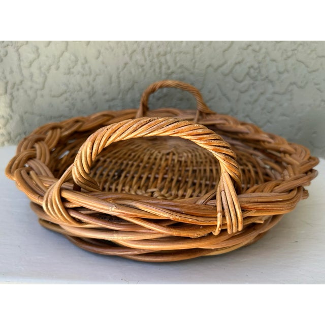 Tan Vintage 1900s Large Natural Wicker Oval Shaped Basket With Handles For Sale - Image 8 of 11