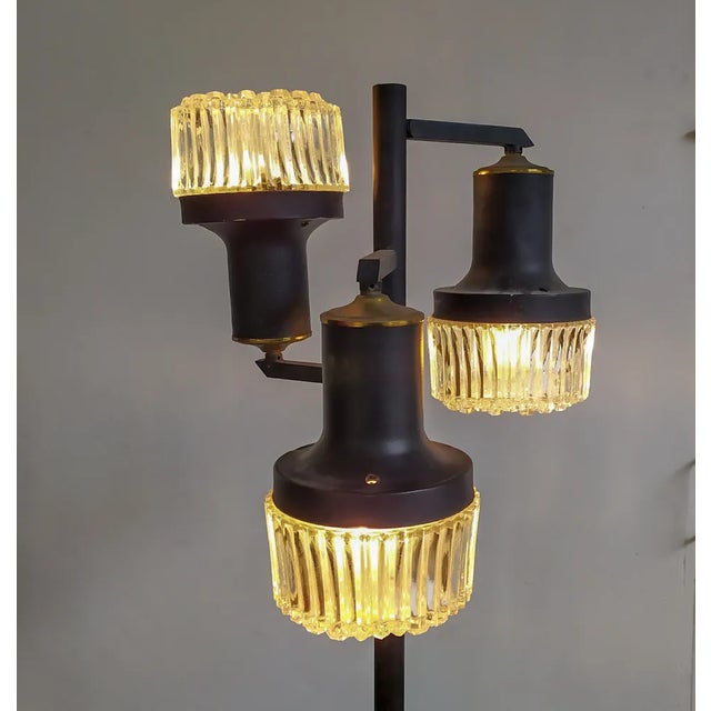 It does not show any brands or stickers, probably produced by Staff or Stilux Black painted metal structure, cast iron...