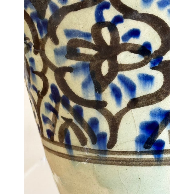White Early 18th Century Persian Safavid Pottery Jar For Sale - Image 8 of 17