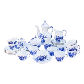 Vintage Blue Flower Blå Blomst Coffee Set from Royal Copenhagen, 1980s, Set of 33 For Sale
