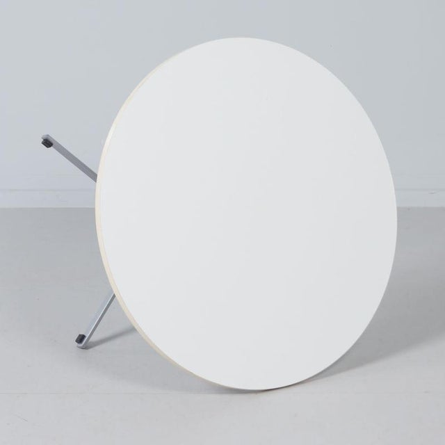 Round Model 3696 Coffee Table with White Melamine Top and Chrome Base by Gispen, 1970s For Sale - Image 6 of 11