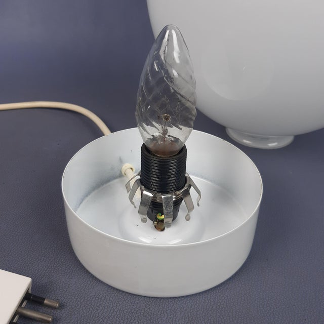 Space Age Modernist White and Gold Murano Glass Table Lamp, 1970s For Sale - Image 15 of 18