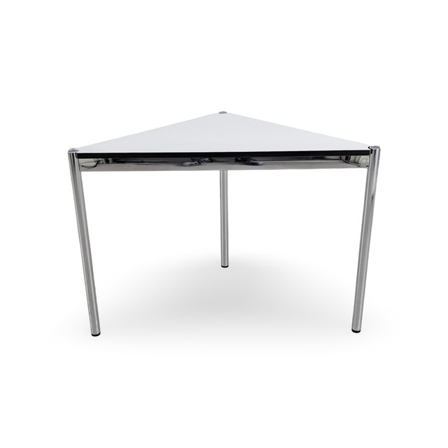 Postmodern Triangular White Corner Desks from USM Haller, Set of 2 For Sale - Image 3 of 9
