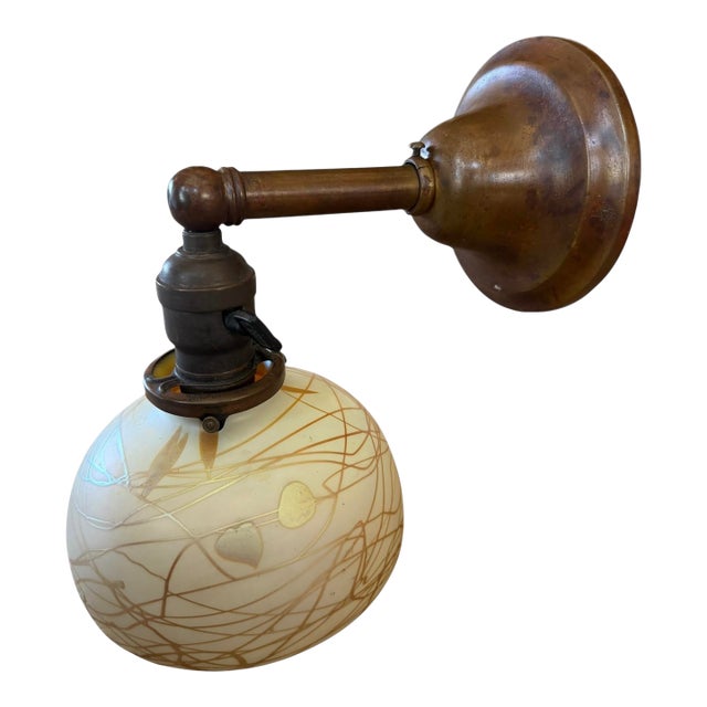 Unsigned Gold Threaded Hearts and Vines Steuben Art Glass Wall Sconce Circa 1920’s For Sale