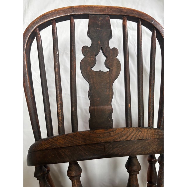 English Elm Child's Windsor Chair, 19th Century For Sale - Image 11 of 15