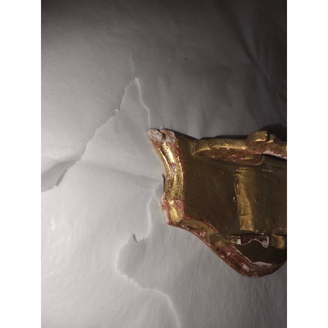 1950s Small Pair of Giltwood Italian Wall Brackets For Sale - Image 5 of 12