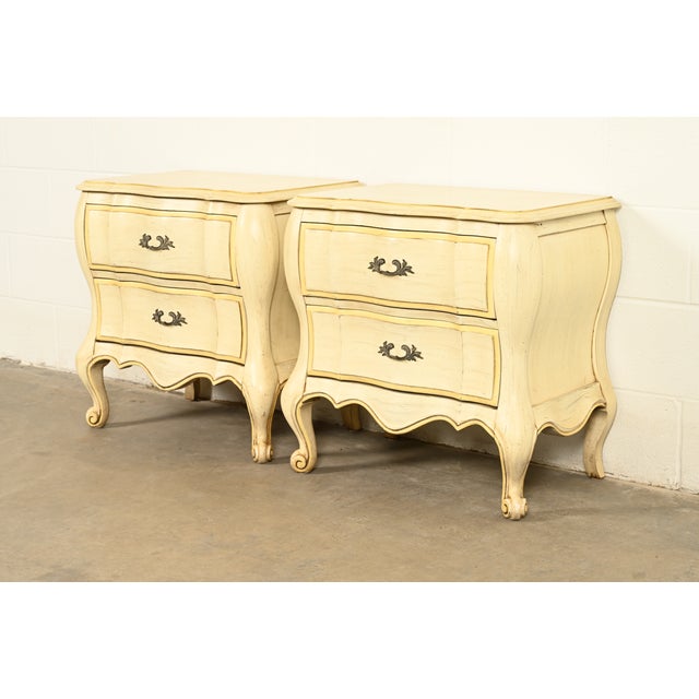 White Furniture White Furniture French Provincial Louis XV Cream Lacquered Nightstands, Pair For Sale - Image 4 of 15