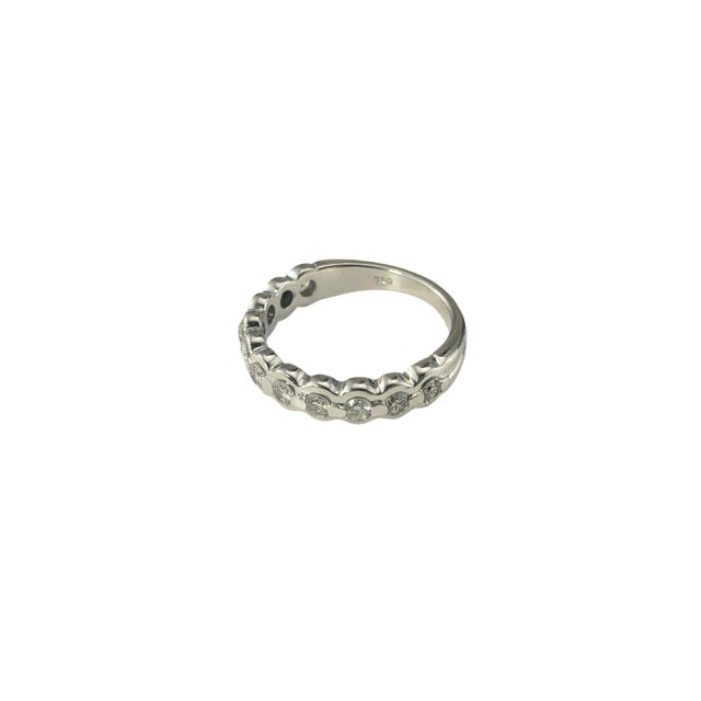 Early 21st Century 18 Karat White Gold Diamond Band Ring Size 6.75 For Sale In New York - Image 6 of 9