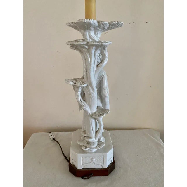 Vintage 1960s Italian Blanc De Chine Geisha Lotus Lamp For Sale - Image 4 of 11